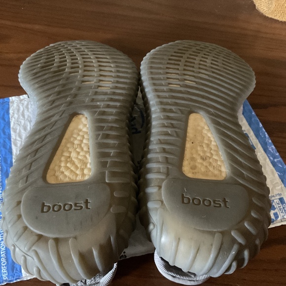 Sesame Gray Yeezy Boost - Picture 8 of 14
